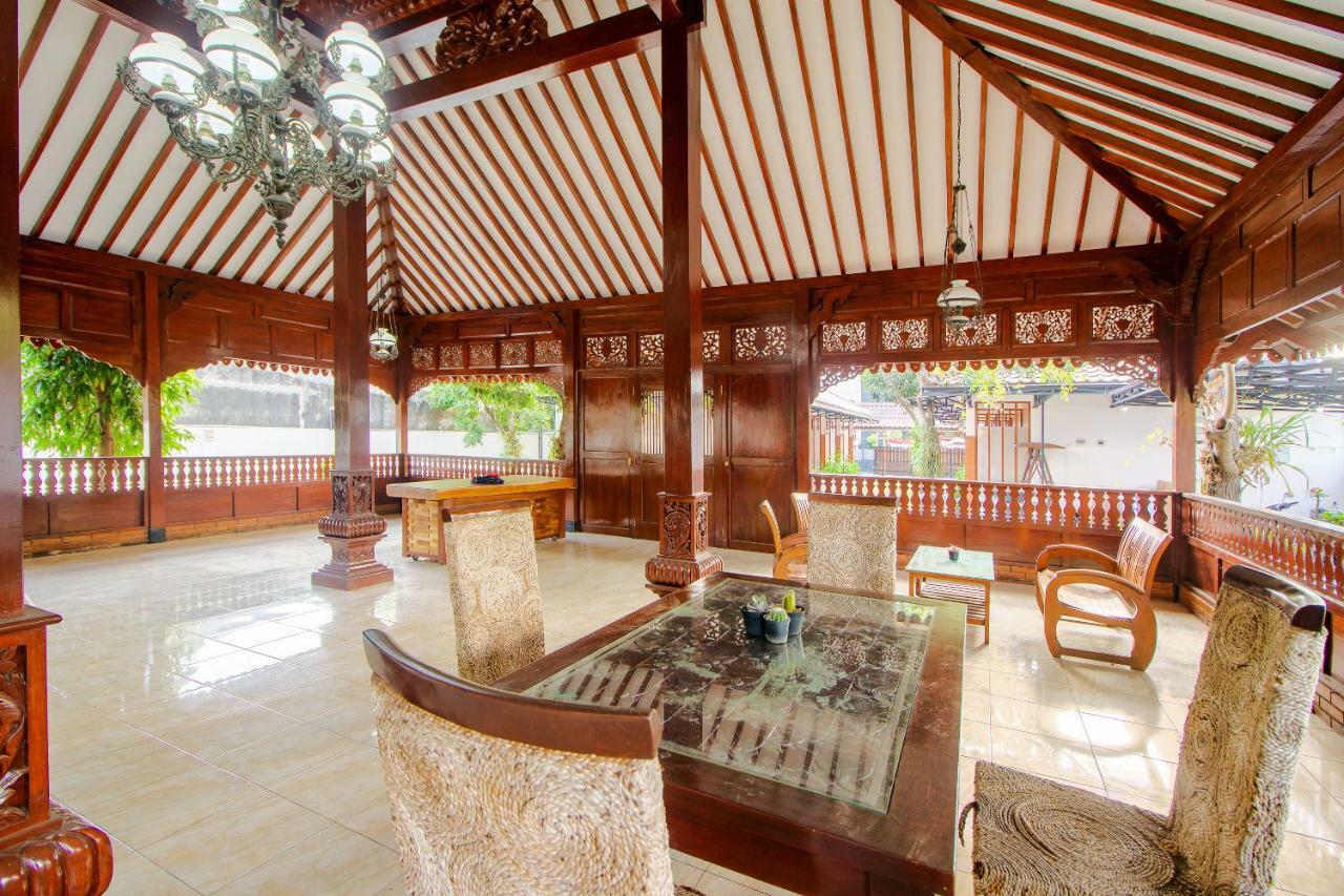 Oyo 1473 Omah Tentrem Syariah Melati Exterior photo